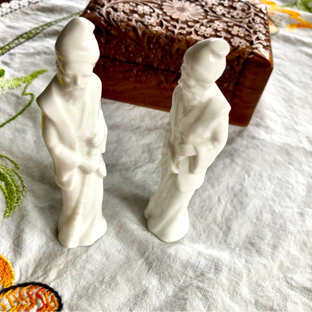 Vintage Ucagco Japan Porcelain Wisemen Set of Two Figurines. 6" Tall